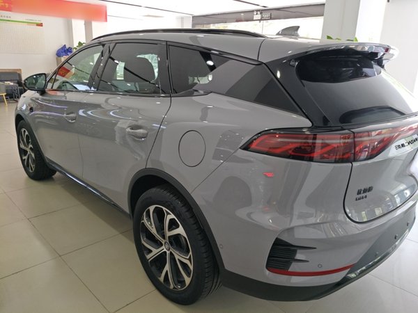 BYD Tang New Energy 2025, 3000 км, за 23804 USD