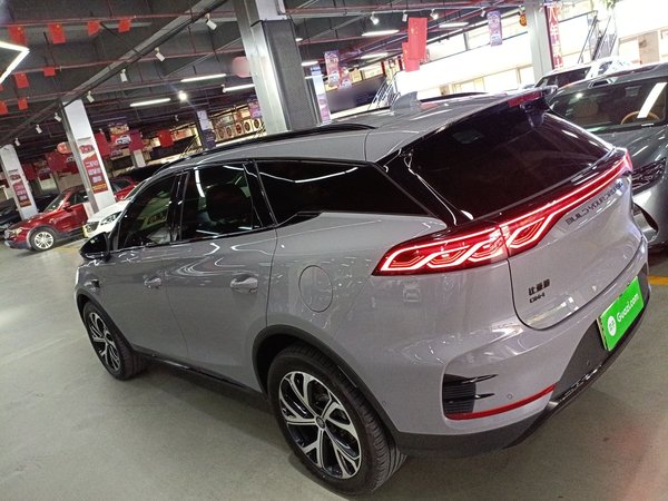BYD Tang New Energy 2025, 5000 км, за 25091 USD