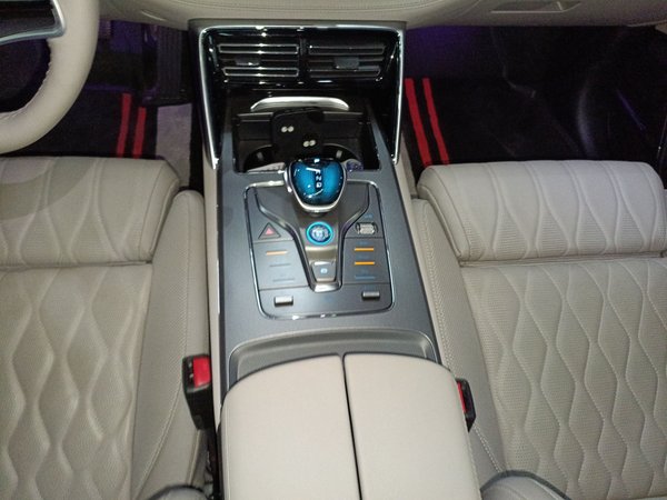 BYD Tang New Energy 2025, 5000 км, за 25091 USD - фото 17