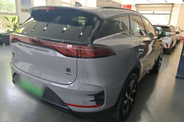 BYD Tang New Energy 2025, 5400 км, за 23918 USD - фото 6
