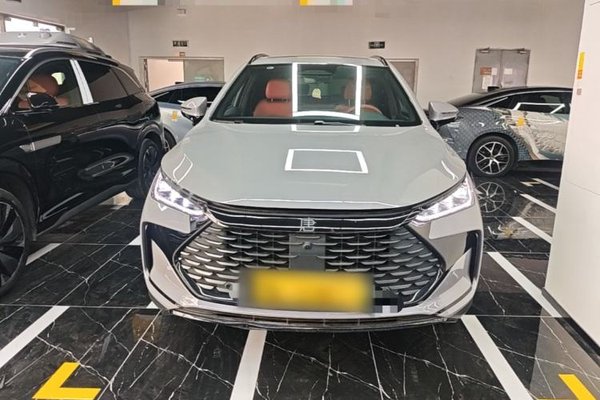 BYD Tang New Energy 2025, 5600 км, за 24603 USD