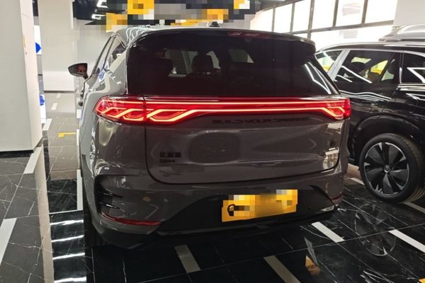 BYD Tang New Energy 2025, 5600 км, за 24603 USD