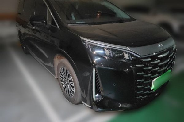 BYD Xia 2025, 10200 км, за 26592 USD