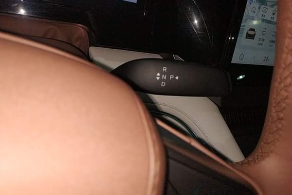 BYD Xia 2025, 26800 км, за 32522 USD - фото 16