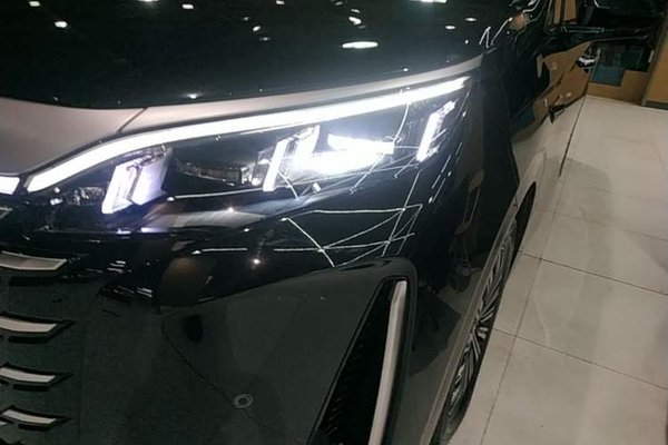 BYD Xia 2025, 26800 км, за 32522 USD - фото 8