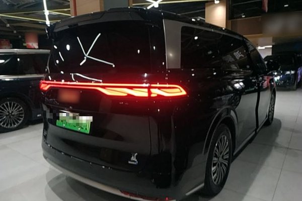 BYD Xia 2025, 26800 км, за 32522 USD - фото 6