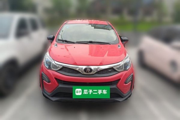 BYD Yuan 2016, 99300 км, за 2850 USD