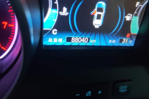 BYD Yuan 2016, 88100 км, за 3783 USD - фото 9