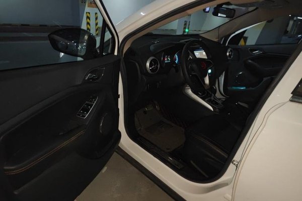 BYD Yuan 2017, 58600 км, за 4105 USD