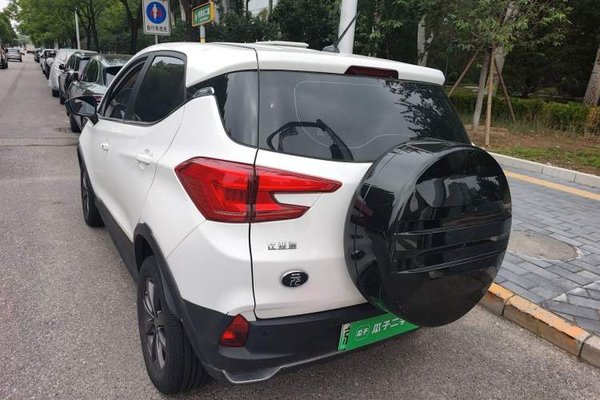 BYD Yuan New Energy 2019, 72400 км, за 7540 USD
