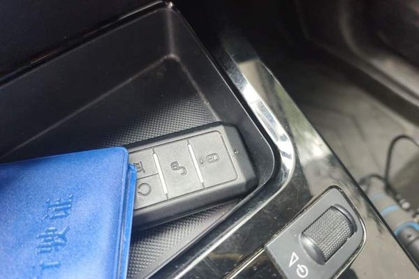 BYD Yuan New Energy 2019, 72400 км, за 7540 USD - фото 20