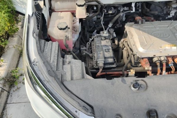 BYD Yuan New Energy 2019, 75600 км, за 6156 USD - фото 23