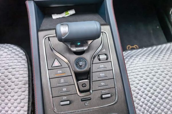 BYD Yuan PLUS 2022, 40700 км, за 10976 USD - фото 20