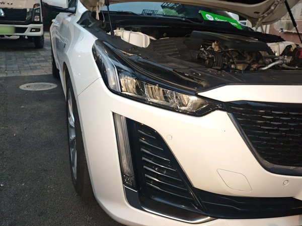 Cadillac CT5 2022, 56100 км, за 23762 USD