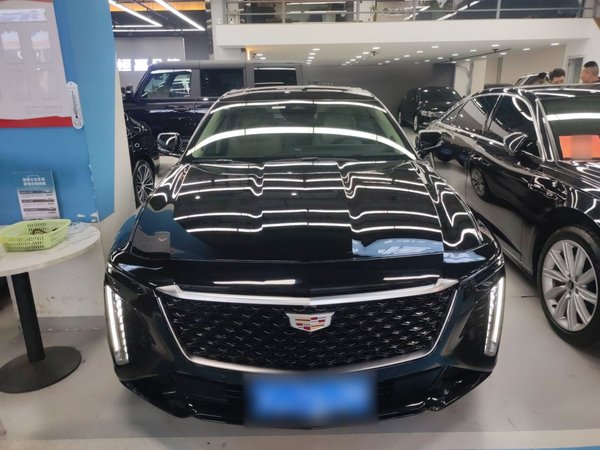 Cadillac CT6 2023, 4900 км, за 45403 USD