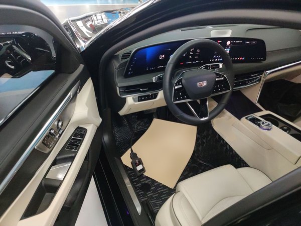 Cadillac CT6 2023, 4900 км, за 45403 USD - фото 18