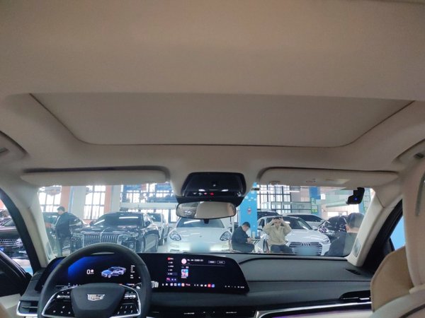 Cadillac CT6 2023, 4900 км, за 45403 USD - фото 20