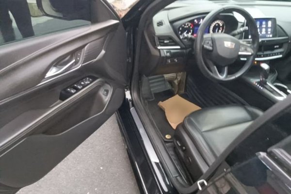 Cadillac CT4 2021, 83900 км, за 14114 USD - фото 18