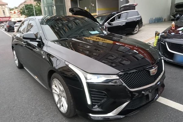 Cadillac CT4 2021, 83900 км, за 14114 USD