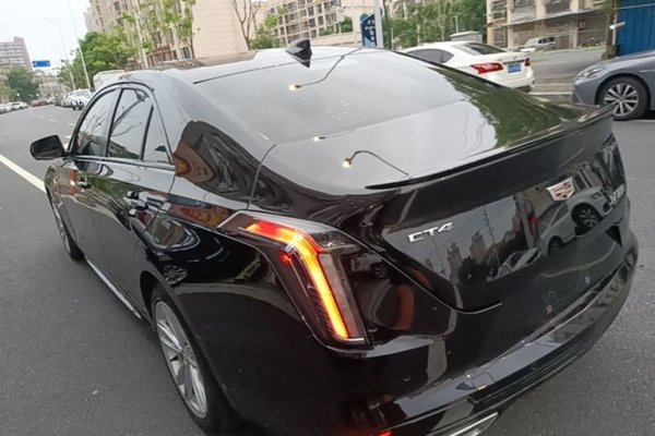 Cadillac CT4 2021, 83900 км, за 14114 USD