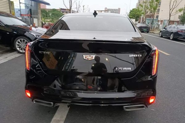 Cadillac CT4 2021, 83900 км, за 14114 USD