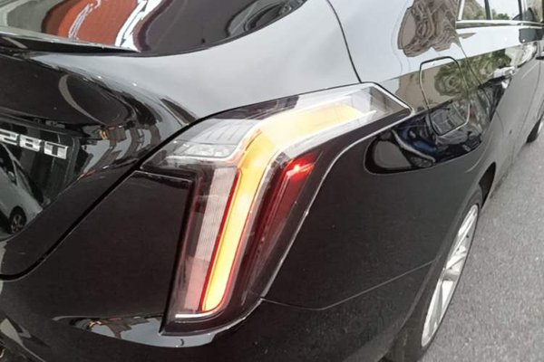 Cadillac CT4 2021, 83900 км, за 14114 USD - фото 9