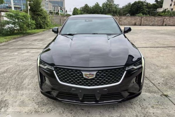 Cadillac CT4 2022, 31900 км, за 18115 USD