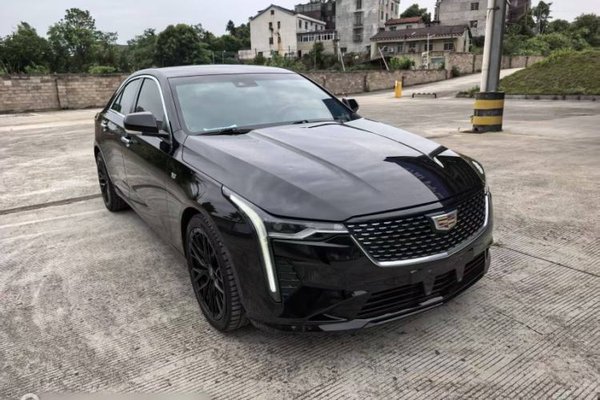Cadillac CT4 2022, 31900 км, за 18115 USD