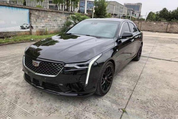 Cadillac CT4 · 2022 год