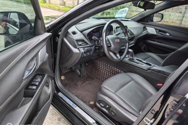 Cadillac CT4 2022, 31900 км, за 18115 USD - фото 10