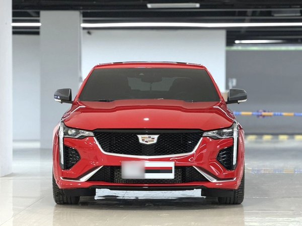 Cadillac CT4 2022, 23300 км, за 19664 USD