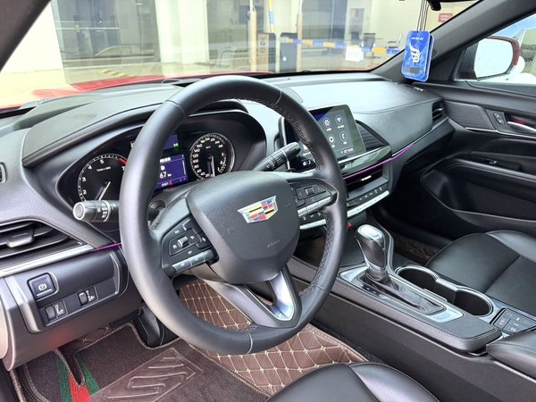 Cadillac CT4 2022, 23300 км, за 19664 USD - фото 9