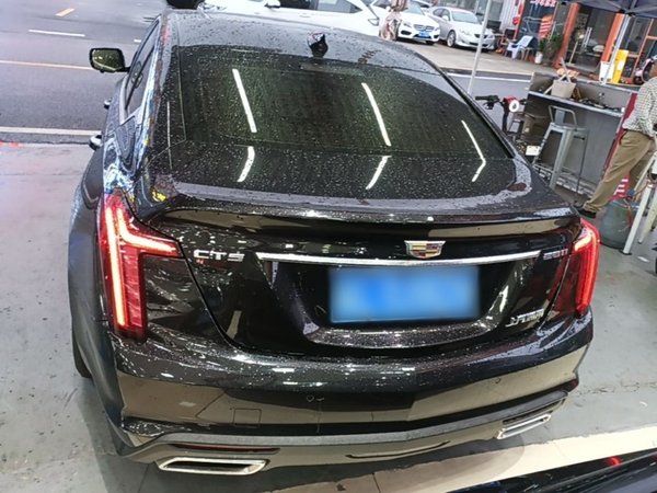 Cadillac CT5 2021, 35000 км, за 21389 USD