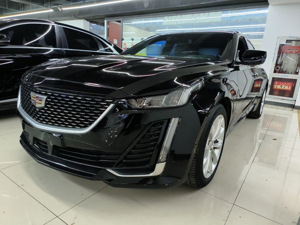 Cadillac CT5 · 2022 год