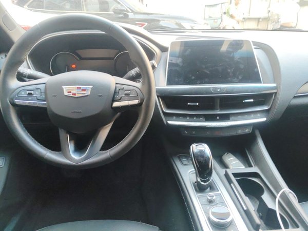 Cadillac CT5 2022, 45300 км, за 20198 USD - фото 10