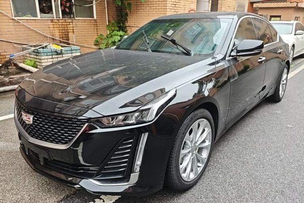 Cadillac CT5 · 2022 год