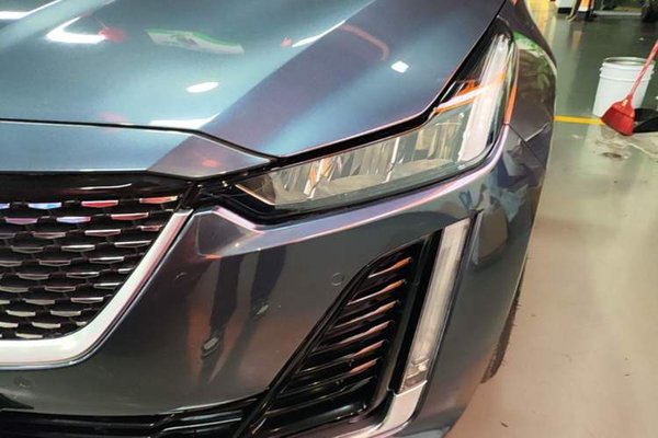 Cadillac CT5 2022, 56400 км, за 21488 USD