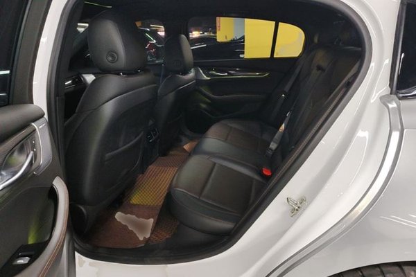 Cadillac CT5 2022, 56700 км, за 26352 USD - фото 25
