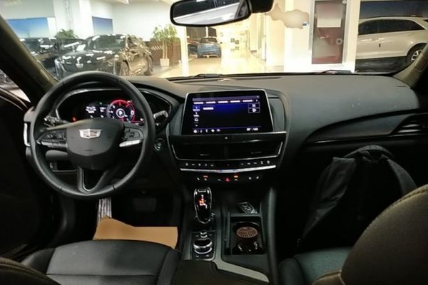 Cadillac CT5 2023, 34800 км, за 24546 USD - фото 12