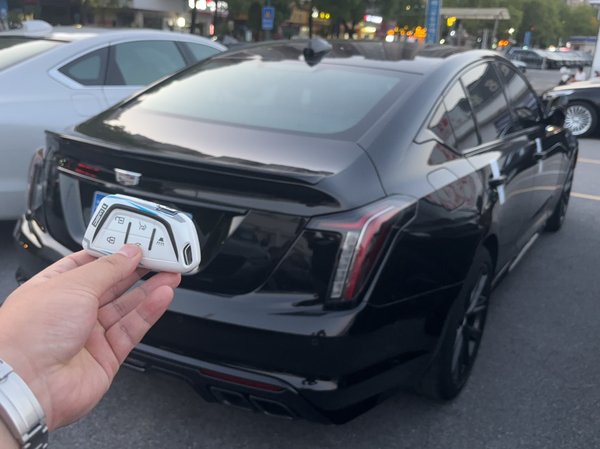 Cadillac CT5 2023, 50000 км, за 28493 USD