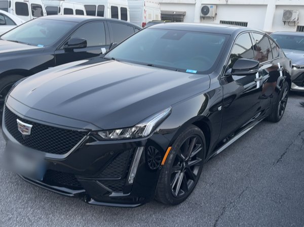 Cadillac CT5 · 2023 год