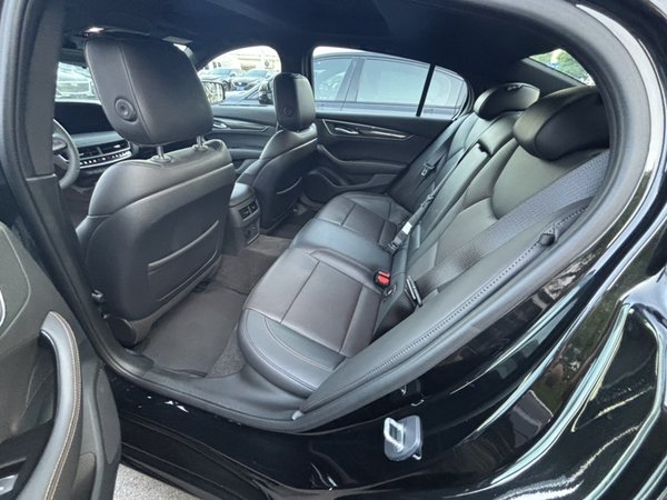 Cadillac CT5 2024, 12900 км, за 32138 USD - фото 12