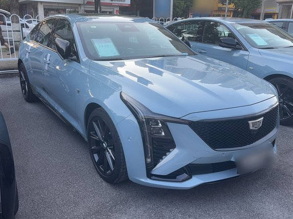 Cadillac CT5 2025, 11000 км, за 35846 USD