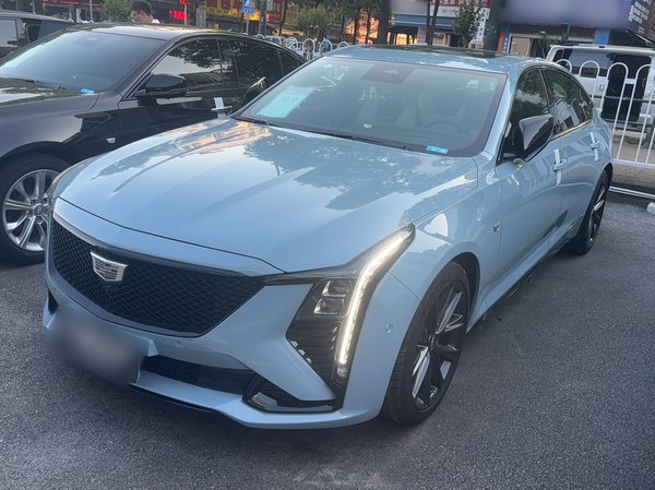 Cadillac CT5 · 2025 год