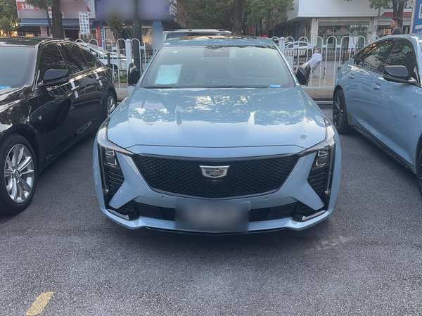 Cadillac CT5 2025, 11000 км, за 35846 USD