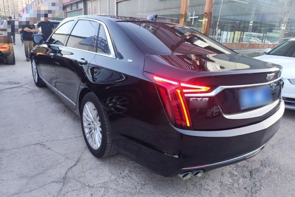 Cadillac CT6 2021, 110100 км, за 19183 USD