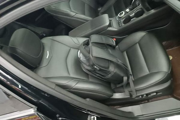 Cadillac XT4 2021, 36600 км, за 17029 USD - фото 23