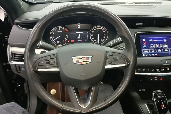 Cadillac XT4 2021, 36600 км, за 17029 USD - фото 14