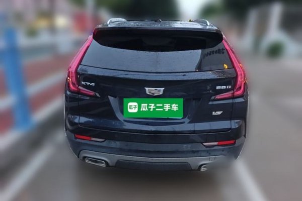 Cadillac XT4 2021, 49100 км, за 15955 USD
