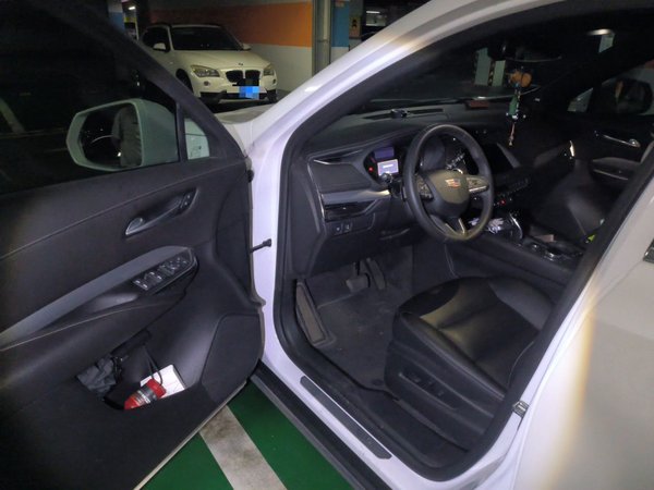 Cadillac XT4 2021, 70300 км, за 14955 USD - фото 17